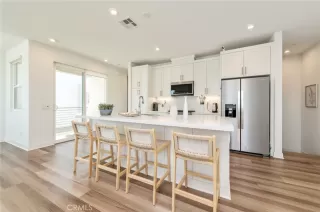 Photo #5: OC26058761 Listing 