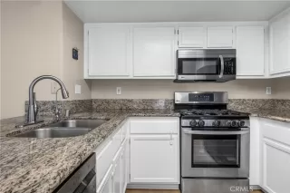 Photo #4: OC26059682 Listing 