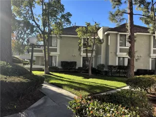 Photo #4: OC26059904 Listing 