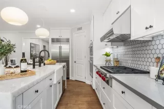 Photo #4: OC26059908 Listing