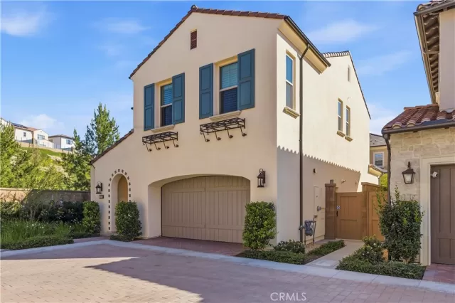 MLS: OC26060803 Condo For Sale