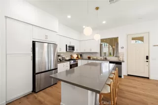 Photo #6: OC26061520 Listing 