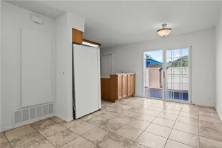 Photo #5: OC26061580 Listing