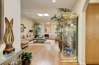 Photo #5: OC26061676 Listing