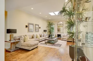 Photo #6: OC26061676 Listing