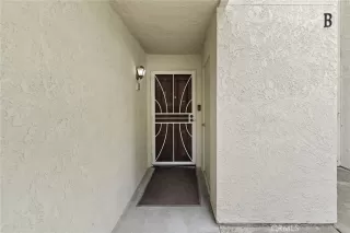 Photo #4: OC26061842 Listing 