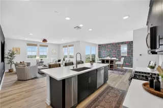 Photo #6: OC26062041 Listing 