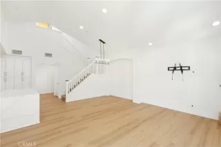 Photo #2: OC26062362 Listing