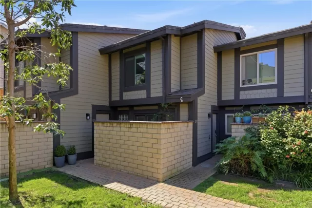 MLS: OC26062869 Condo For Sale