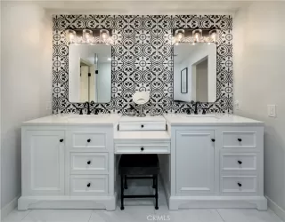 Photo #5: OC26063749 Listing