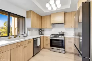 Photo #6: OC26063928 Listing