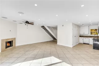 Photo #4: OC26064098 Listing 