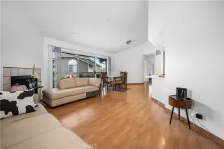 Photo #2: OC26064302 Listing 