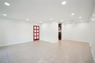 Photo #5: OC26064371 Listing