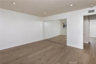 Photo #6: OC26064376 Listing