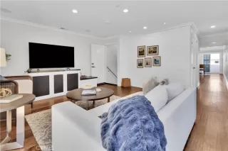 Photo #6: OC26064406 Listing 