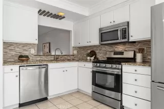 Photo #1: OC26064613 Listing