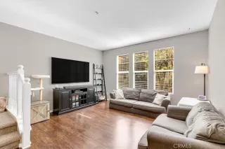 Photo #5: OC26064679 Listing 