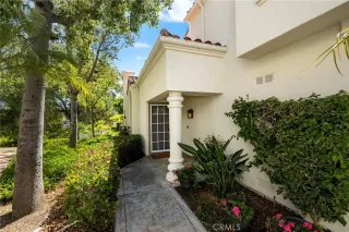 Photo #3: OC26064681 Listing