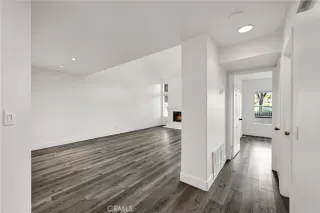 Photo #4: OC26064725 Listing