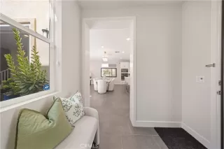 Photo #4: OC26065033 Listing