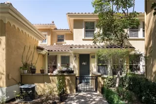 Photo #1: OC26065430 Listing 