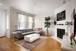 Photo #5: OC26065430 Listing 