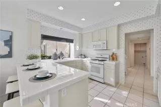 Photo #5: OC26065449 Listing 