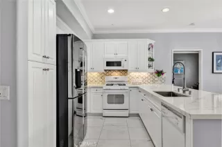 Photo #6: OC26066003 Listing 