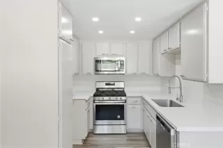 Photo #6: OC26066155 Listing