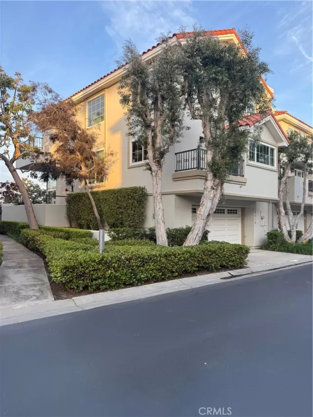MLS: OC26066188 Condo For Sale