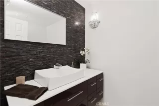 Photo #6: OC26066188 Listing 