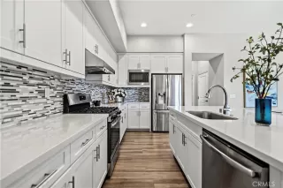 Photo #6: OC26066293 Listing