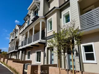 Photo #1: OC26066600 Listing