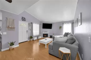 Photo #2: OC26066640 Listing