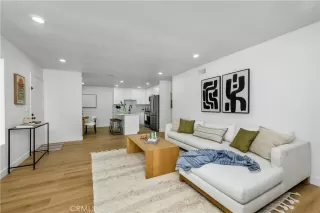 Photo #2: OC26066848 Listing