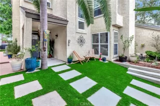 Photo #3: OC26067026 Listing