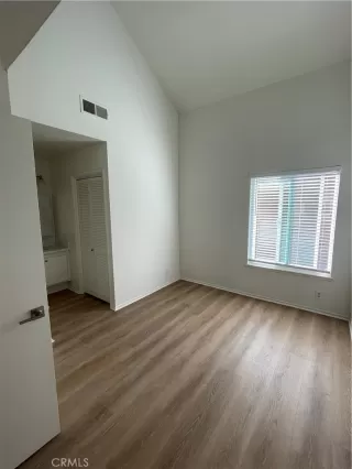 Photo #4: OC26067183 Listing 