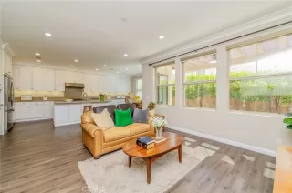 Photo #4: OC26067997 Listing