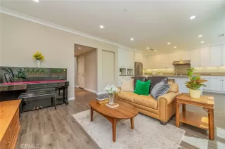 Photo #5: OC26067997 Listing