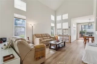 Photo #5: OC26068136 Listing