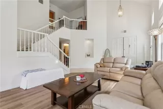 Photo #6: OC26068136 Listing