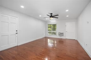 Photo #3: OC26068524 Listing