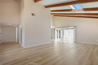 Photo #6: OC26068569 Listing 