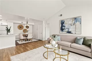 Photo #4: OC26068605 Listing 