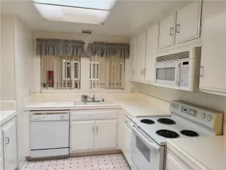 Photo #2: OC26068660 Listing 