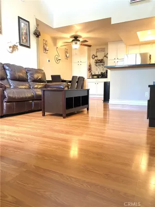 Photo #5: OC26068690 Listing