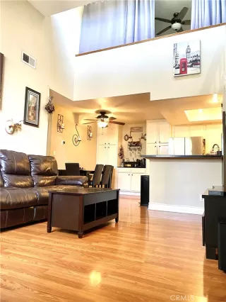 Photo #6: OC26068690 Listing