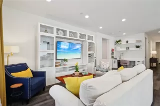 Photo #4: OC26068809 Listing 