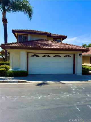 Browse active condo listings in LOMA VISTA